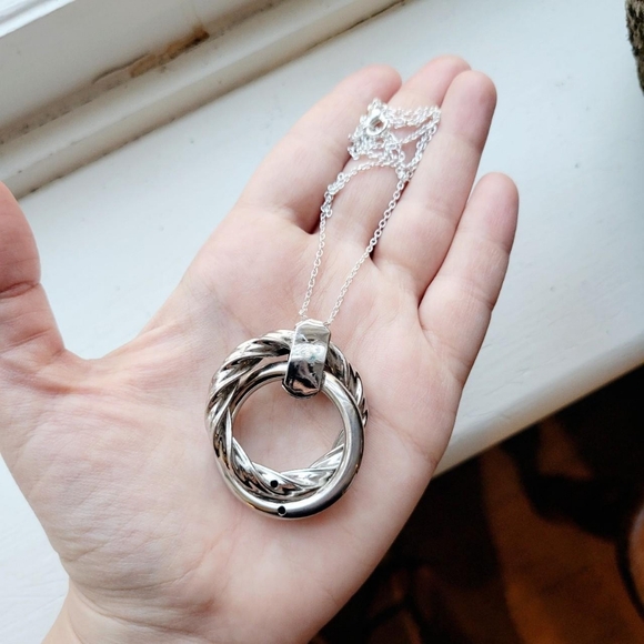 Vintage Silver Hoop Necklace - Picture 8 of 8